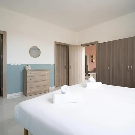 Peaceful 2br Penthouse With Terrace Views & By360 Estates * Kappara