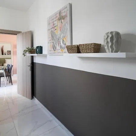 شقة Peaceful 2br Penthouse With Terrace Views & By360 Estates *