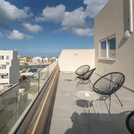 Peaceful 2br Penthouse With Terrace Views & By360 Estates Kappara