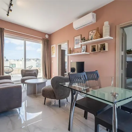 Apartment Peaceful 2br Penthouse With Terrace Views & By360 Estates