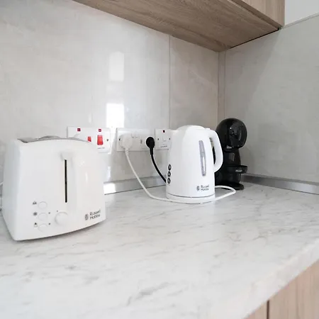 Peaceful 2br Penthouse With Terrace Views & By360 Estates Apartment *