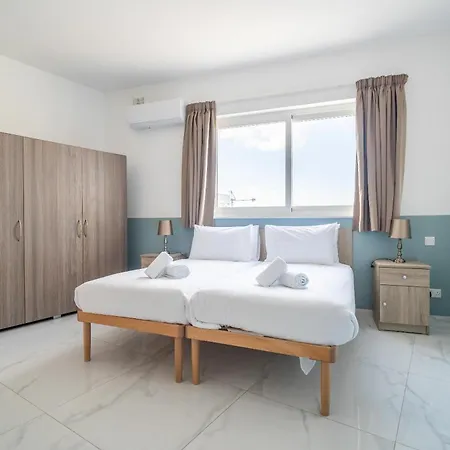 Peaceful 2br Penthouse With Terrace Views & By360 Estates