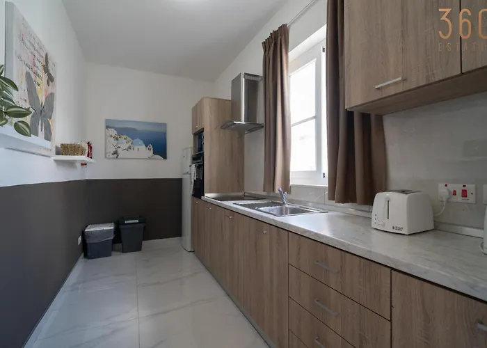 Peaceful 2br Penthouse With Terrace Views & By360 Estates * Kappara