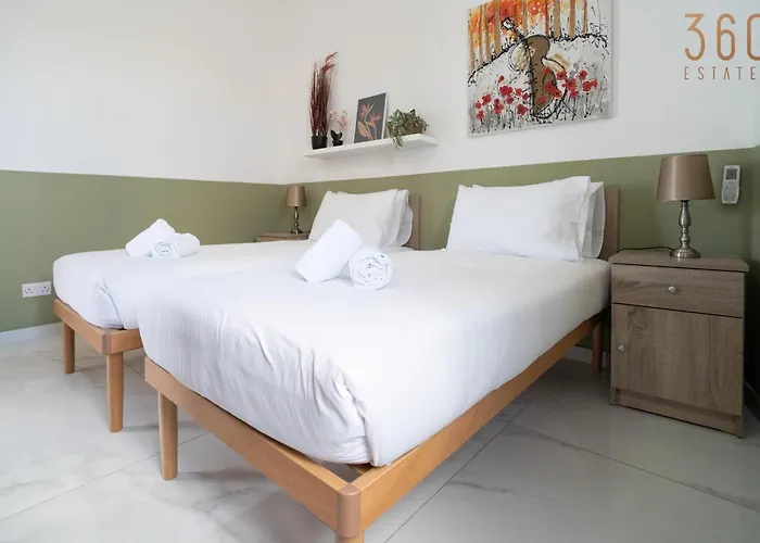 Appartement Peaceful 2br Penthouse With Terrace Views & By360 Estates