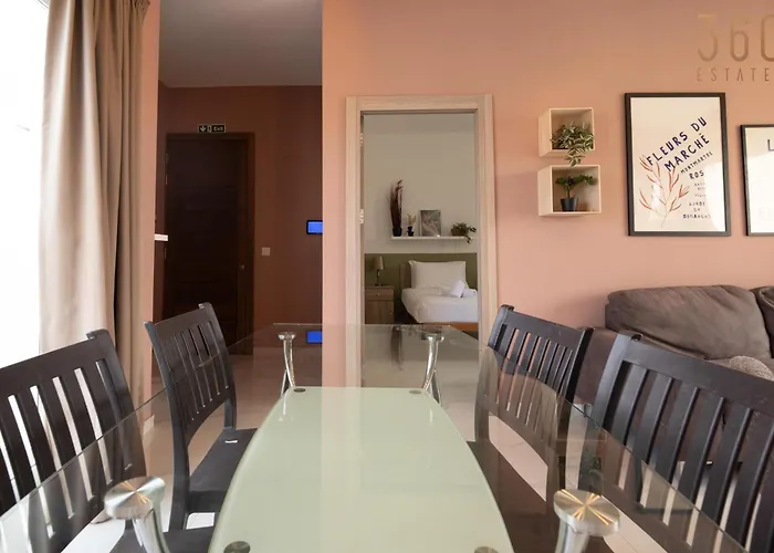 Peaceful 2br Penthouse With Terrace Views & By360 Estates Kappara