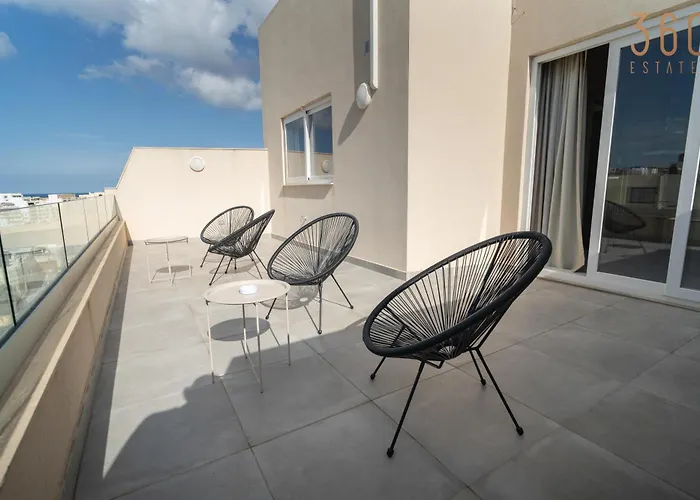 Peaceful 2br Penthouse With Terrace Views & By360 Estates * Kappara