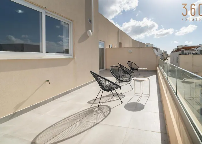 Appartement Peaceful 2br Penthouse With Terrace Views & By360 Estates
