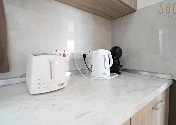 Peaceful 2br Penthouse With Terrace Views & By360 Estates Apartament *