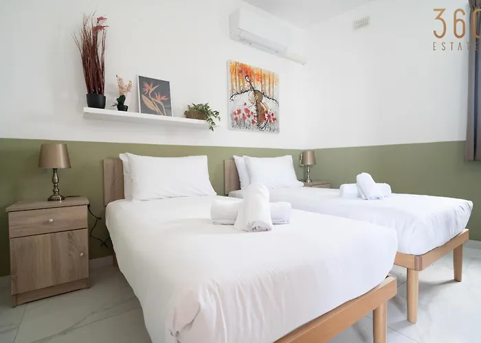 Peaceful 2br Penthouse With Terrace Views & By360 Estates Apartament Kappara